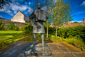 Statue of jimmy Shand